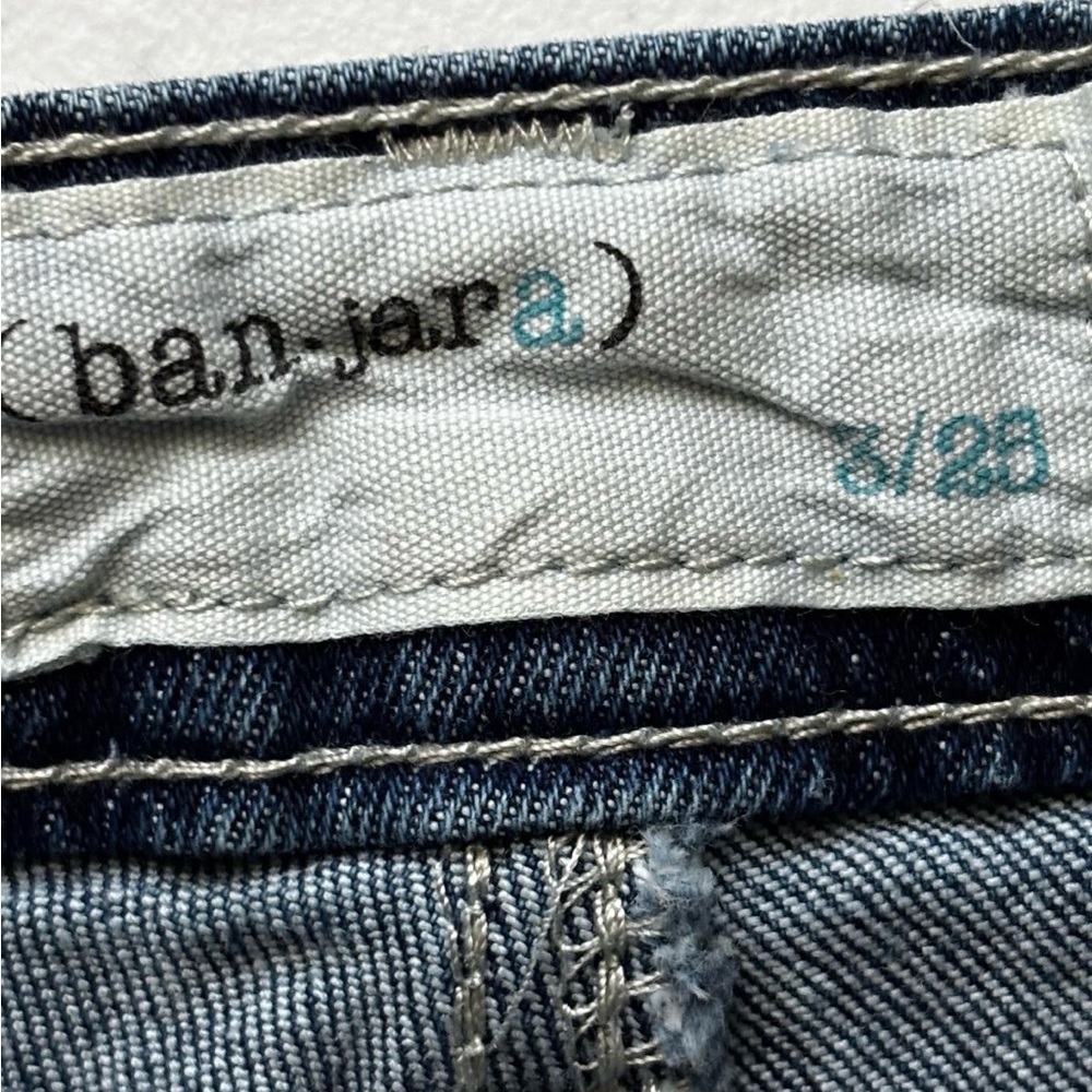 Banjara Straight Leg Jeans Heart Studded Denim Blue Size 3/25 NWT - Picture 5 of 7